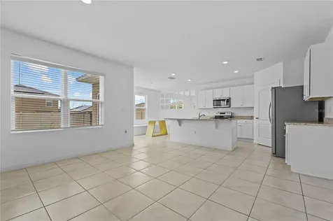 1264 Cascades Avenue Davenport FL 33837