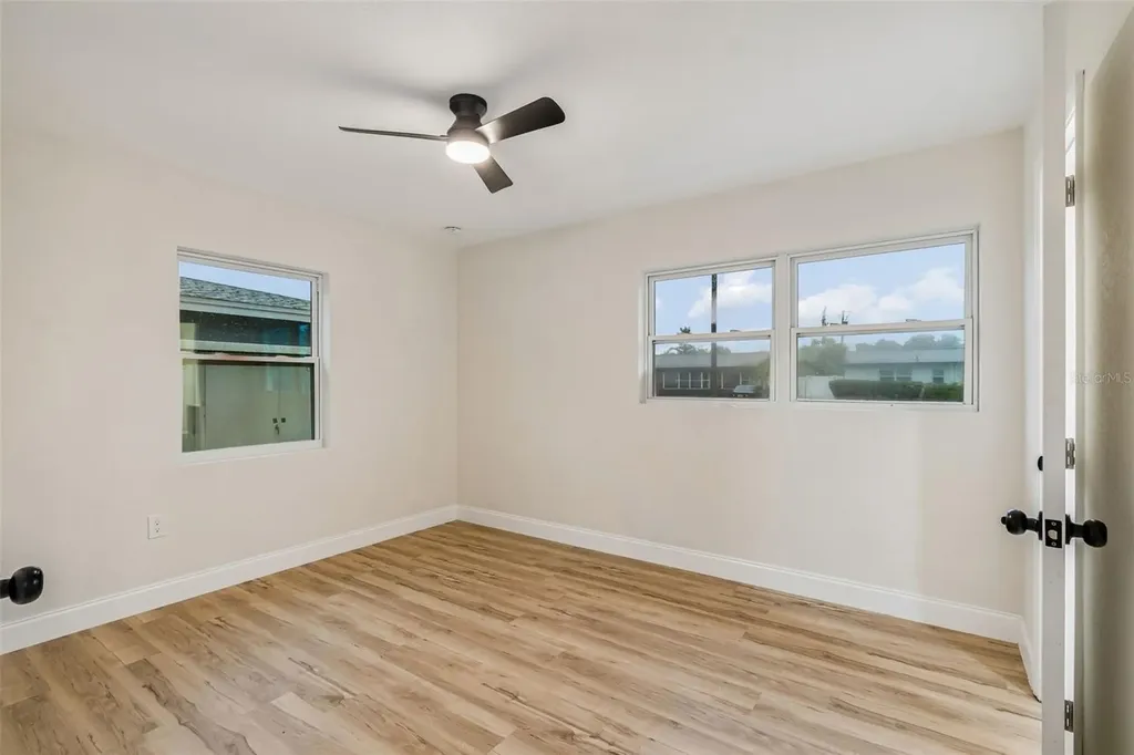 6781 33rd Avenue N St Petersburg FL 33710