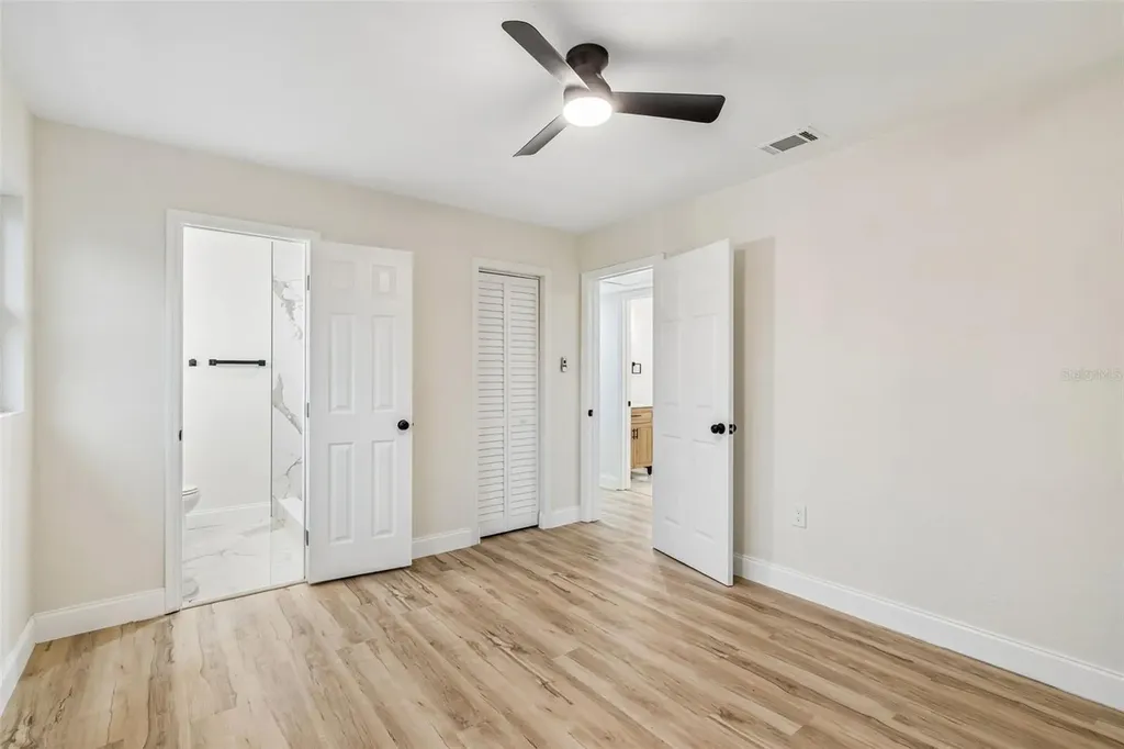 6781 33rd Avenue N St Petersburg FL 33710