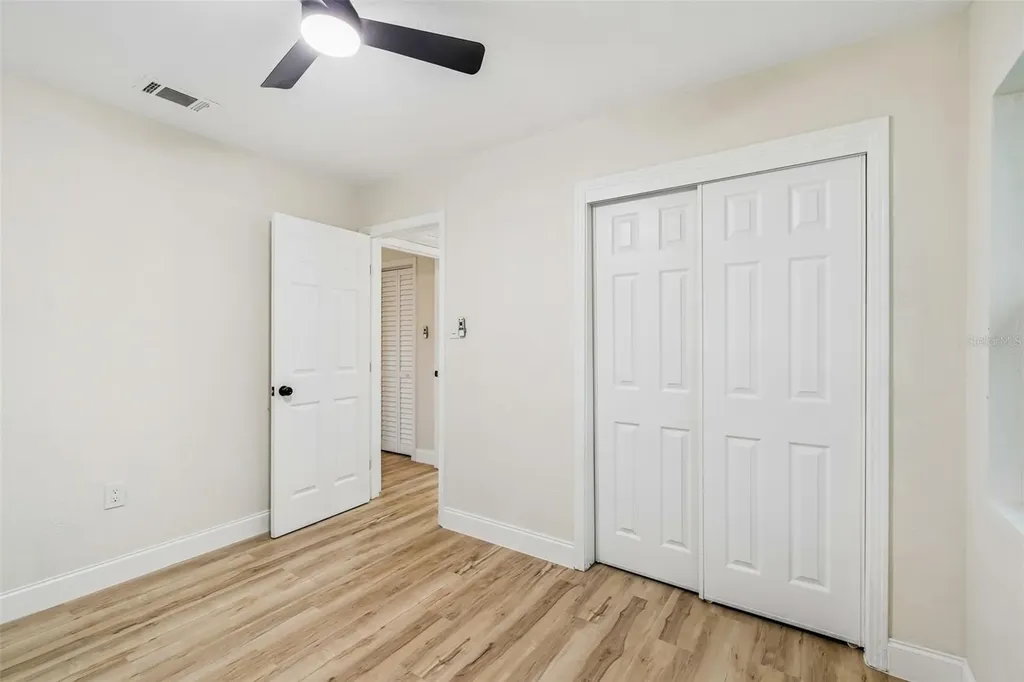 6781 33rd Avenue N St Petersburg FL 33710