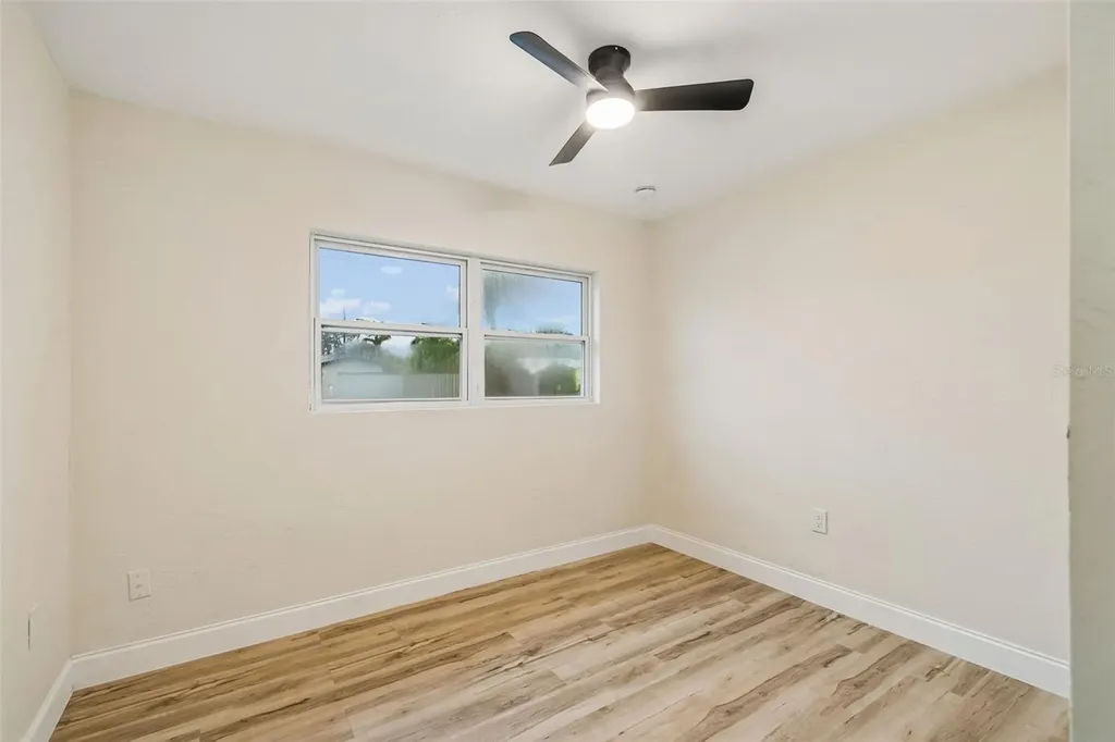 6781 33rd Avenue N St Petersburg FL 33710