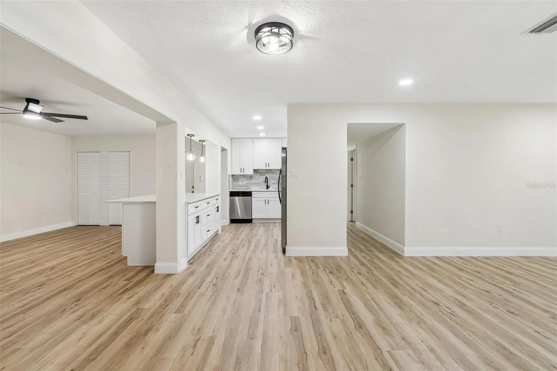6781 33rd Avenue N St Petersburg FL 33710