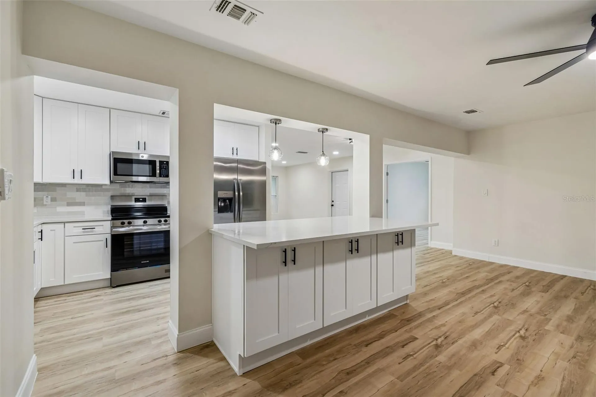 6781 33rd Avenue N St Petersburg FL 33710