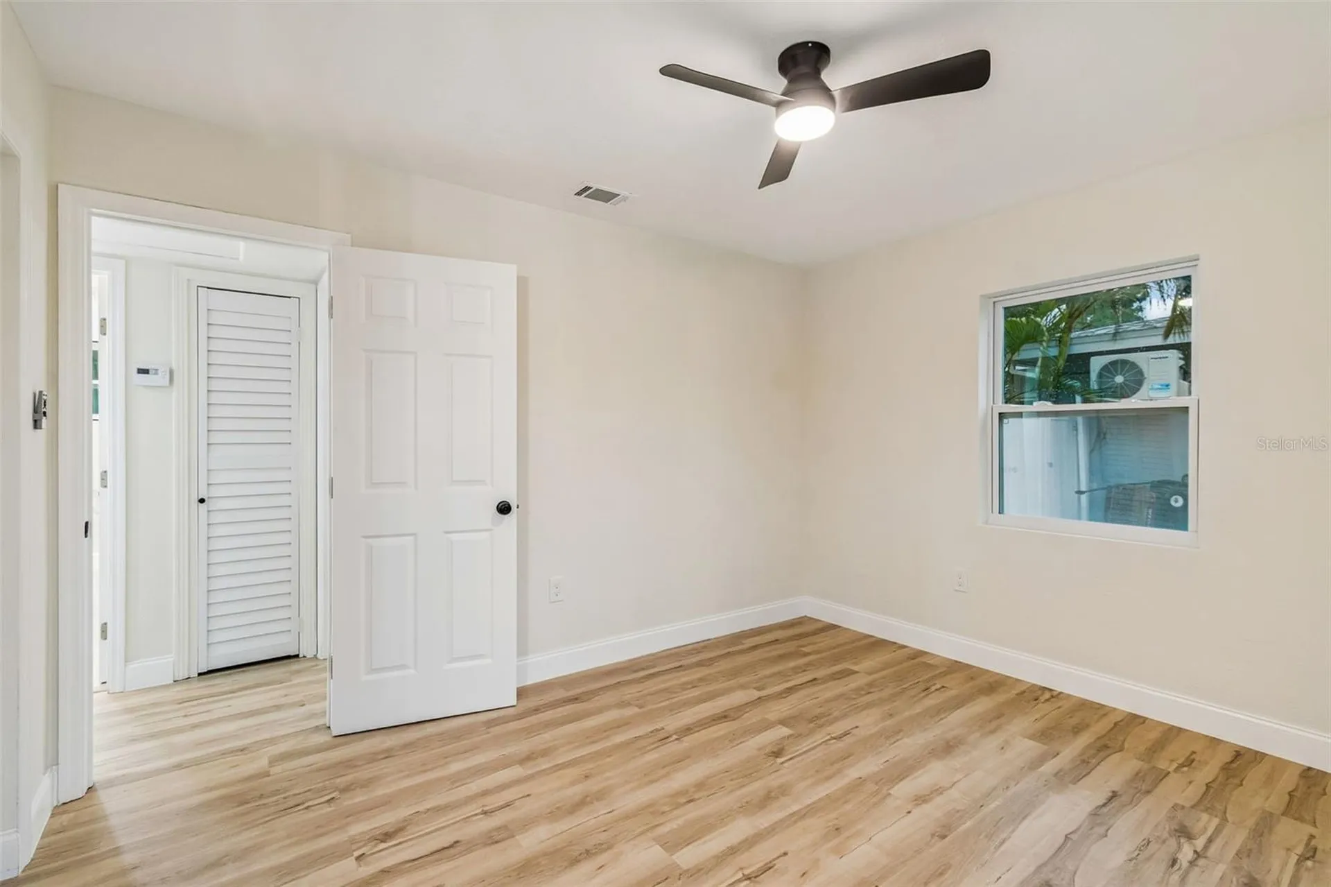 6781 33rd Avenue N St Petersburg FL 33710