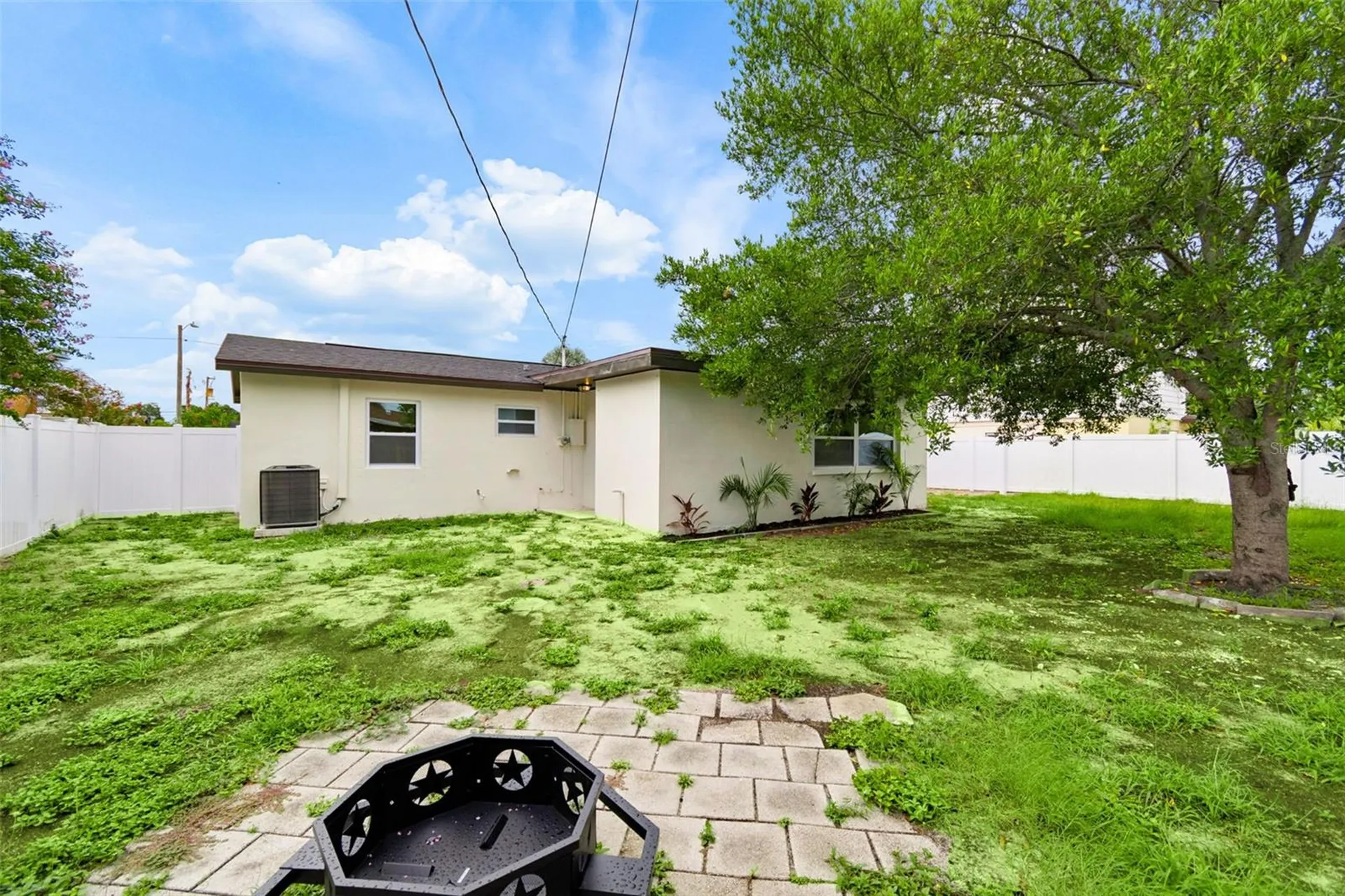 6781 33rd Avenue N St Petersburg FL 33710