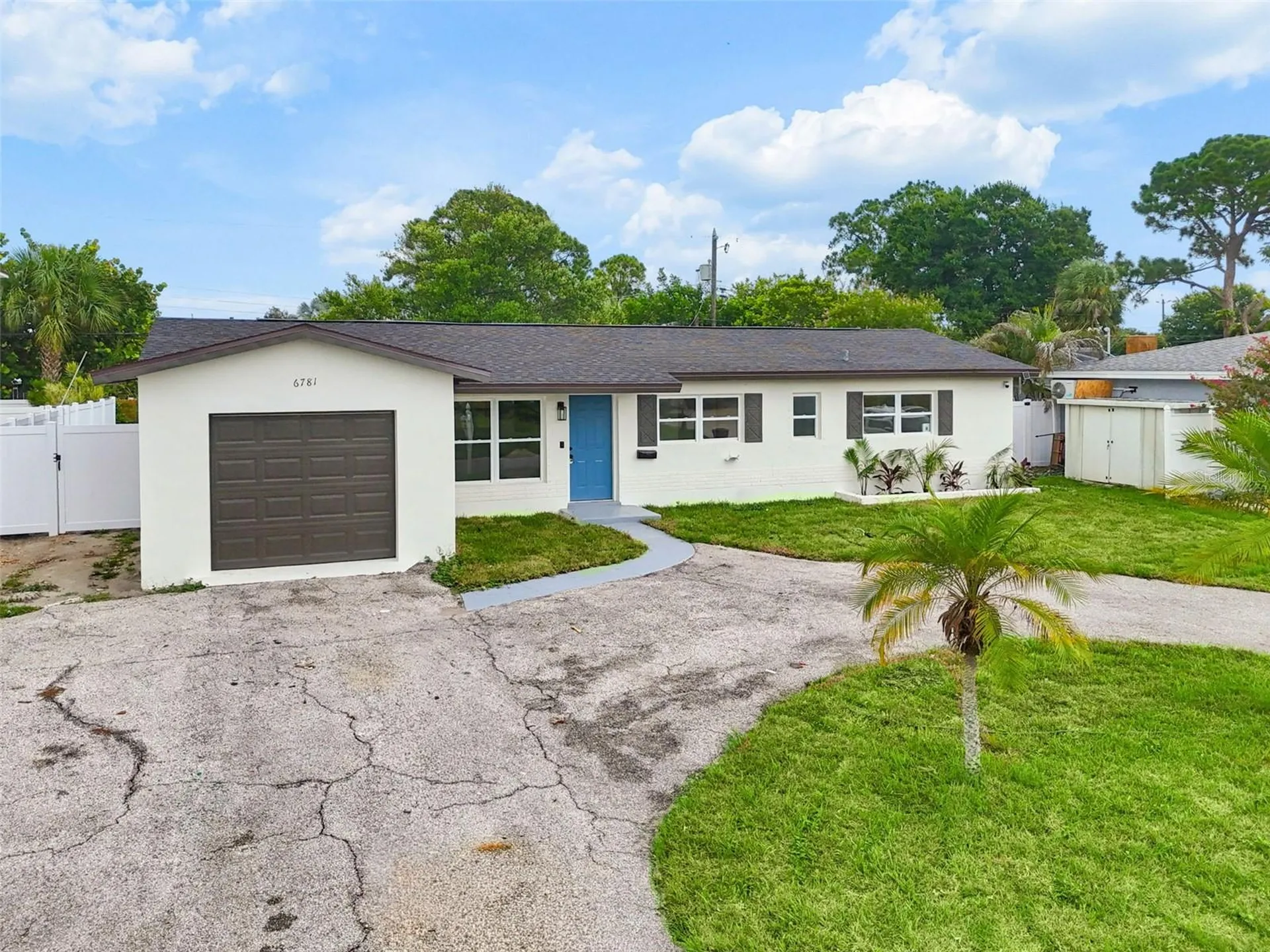 6781 33rd Avenue N St Petersburg FL 33710
