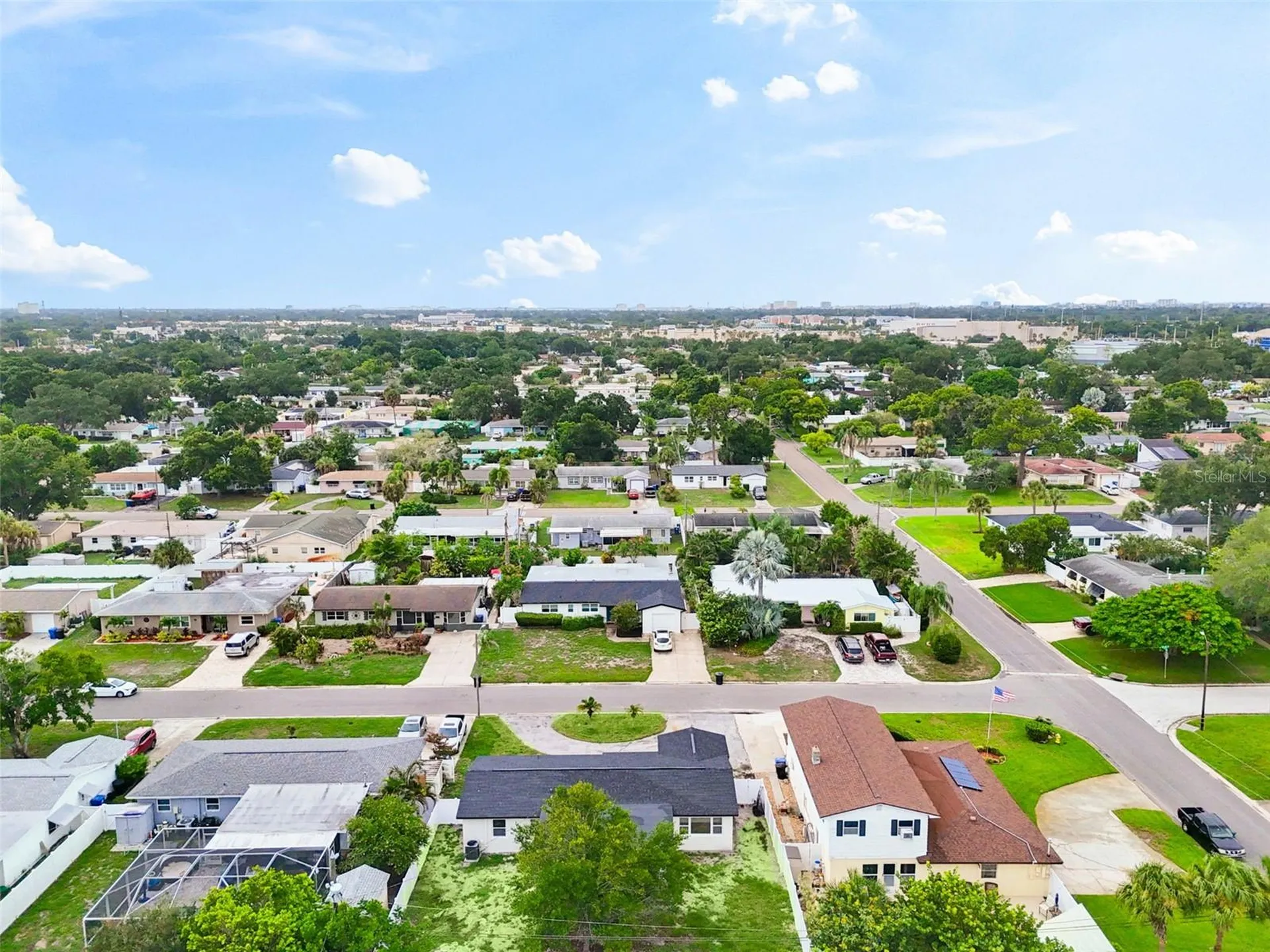 6781 33rd Avenue N St Petersburg FL 33710