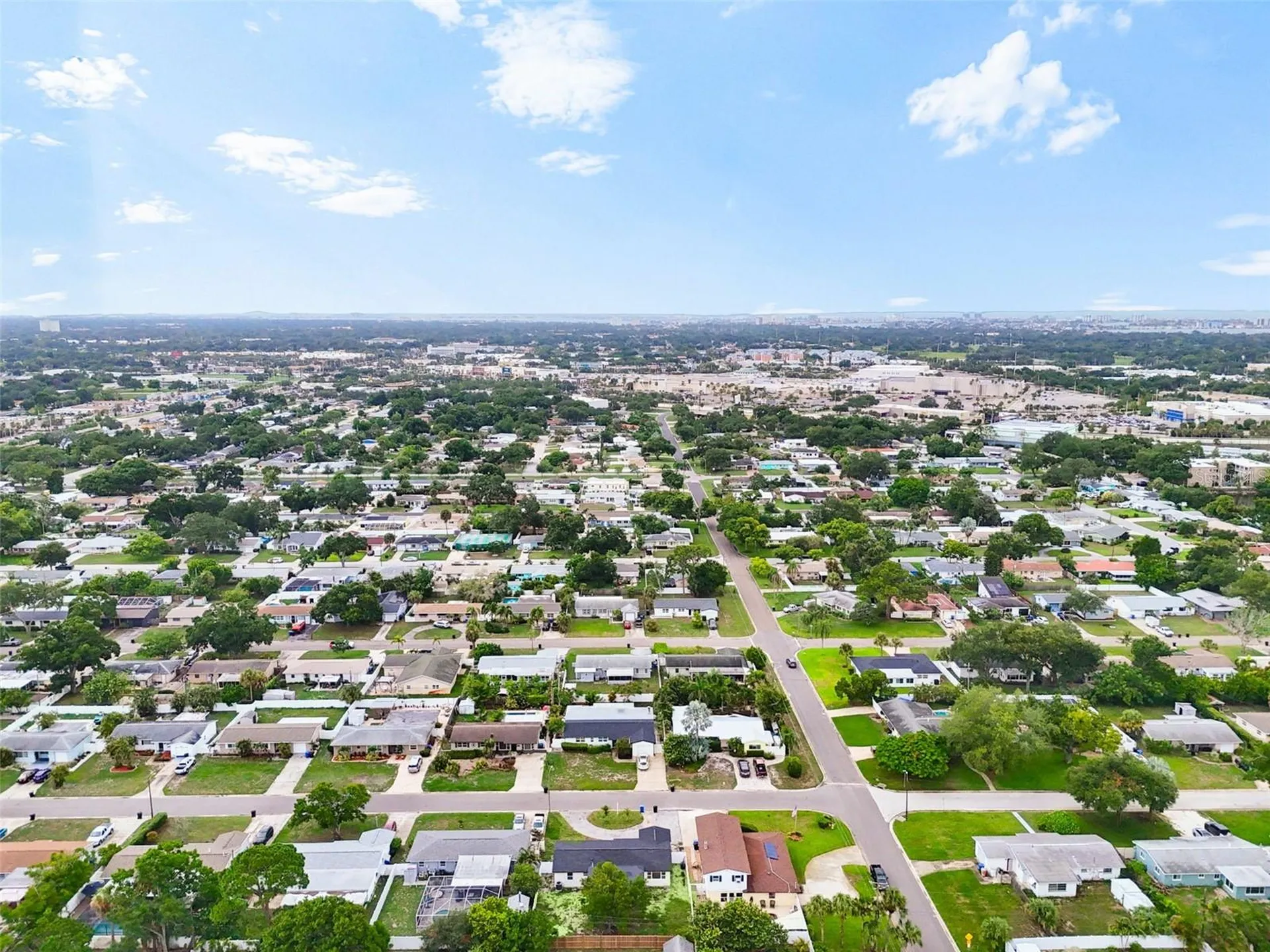 6781 33rd Avenue N St Petersburg FL 33710