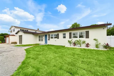 6781 33rd Avenue N St Petersburg FL 33710