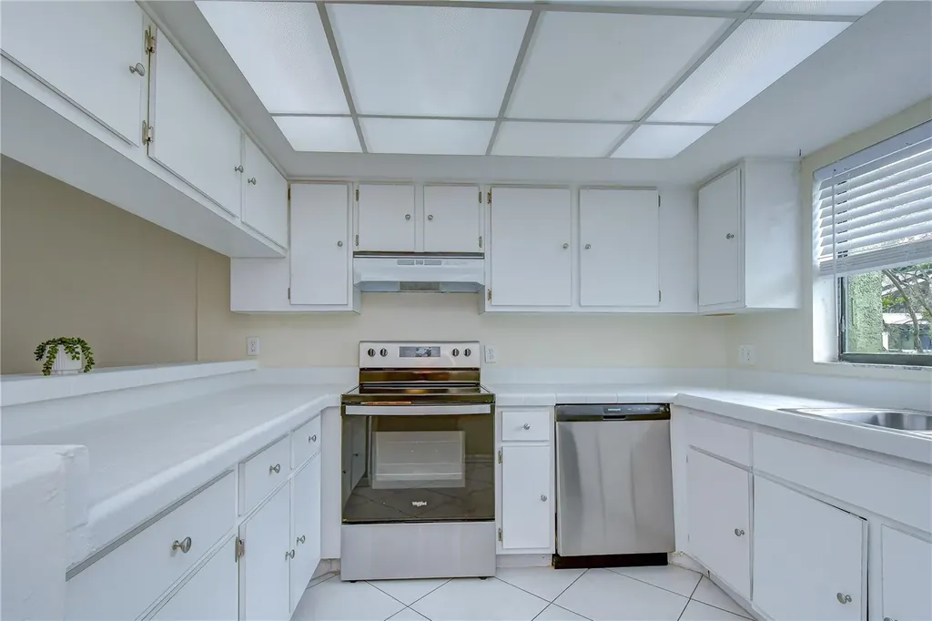 230 Cypress Place Oldsmar FL 34677