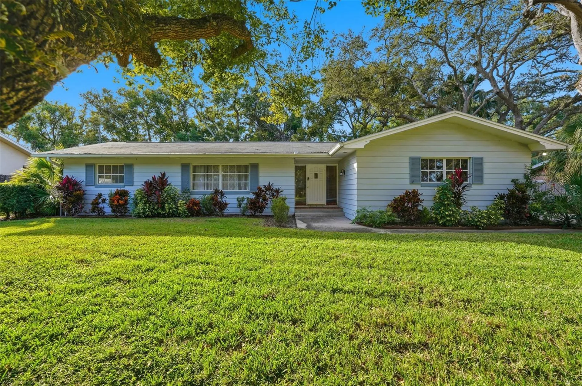 764 Forest Glen Road Clearwater FL 33765