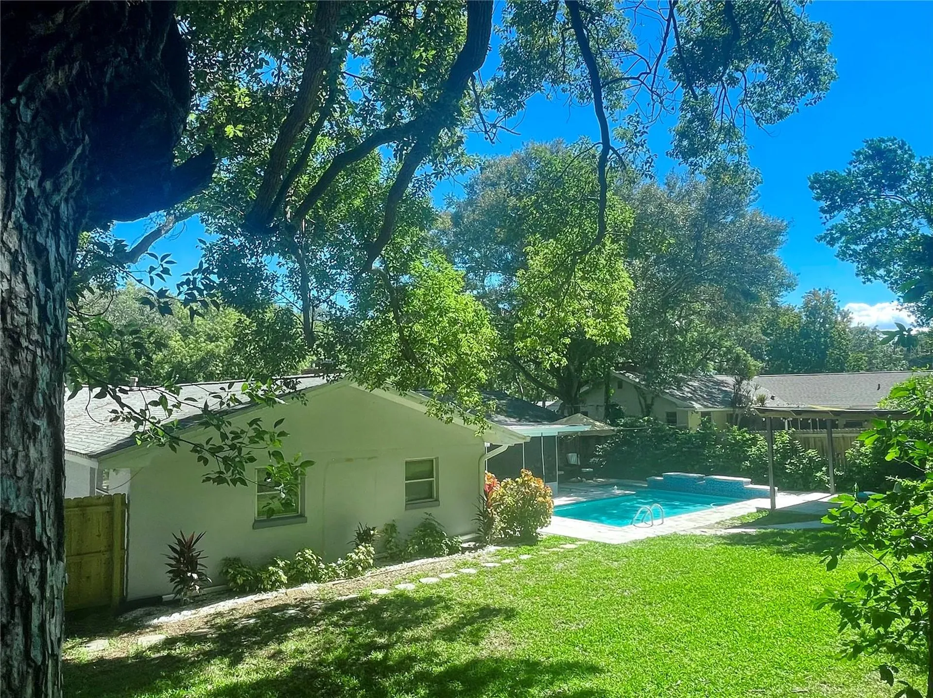 764 Forest Glen Road Clearwater FL 33765