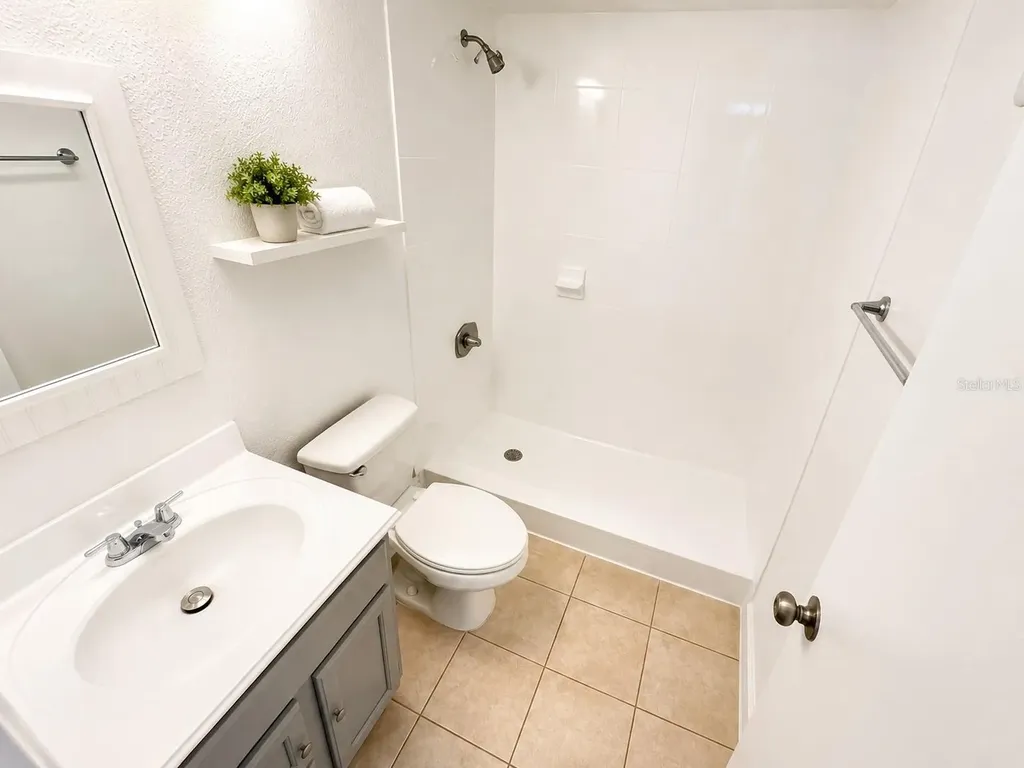 4702 Sutton Terrace Orlando FL 32811
