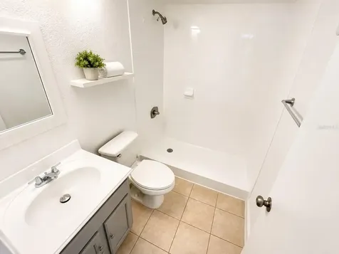 4702 Sutton Terrace Orlando FL 32811