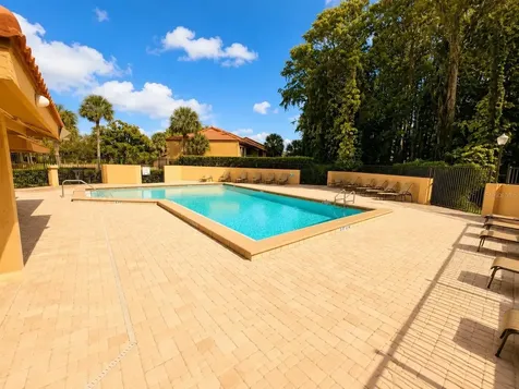 4702 Sutton Terrace Orlando FL 32811