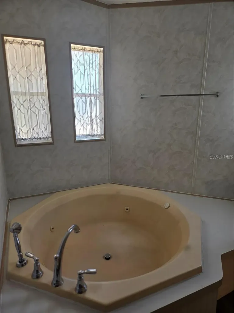 3224 Manatee Road Tavares FL 32778