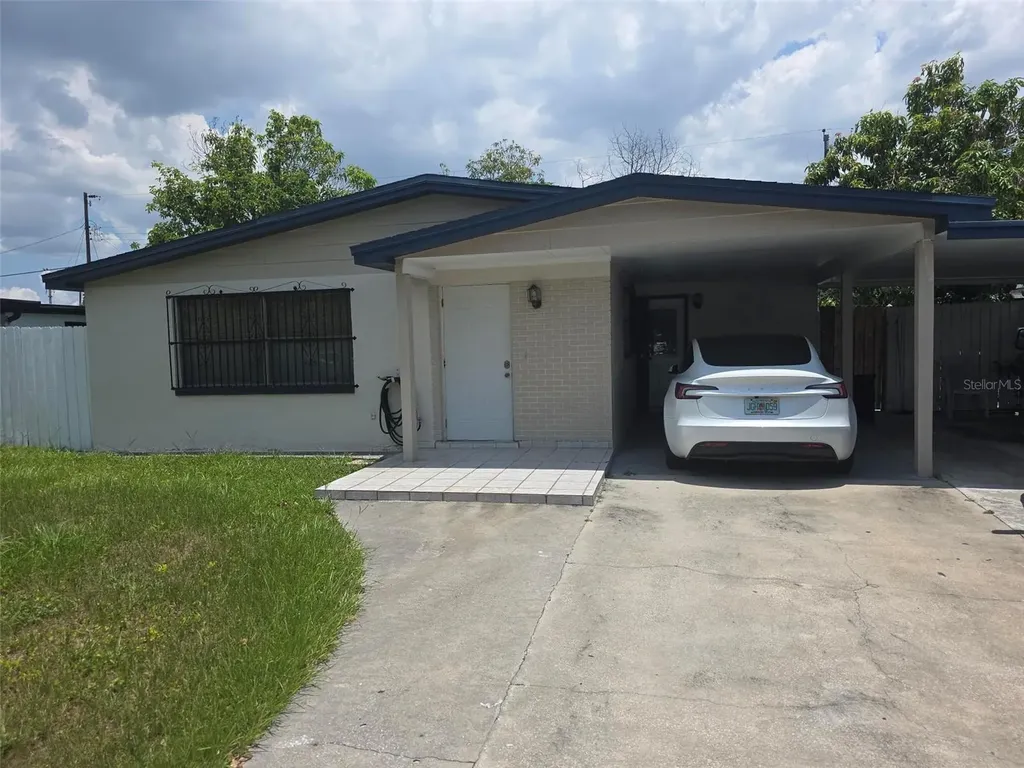 6015 N Manhattan Avenue Tampa FL 33614