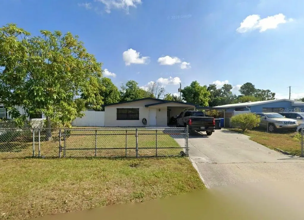 6015 N Manhattan Avenue Tampa FL 33614