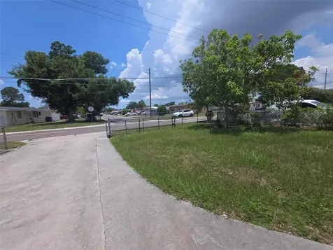 6015 N Manhattan Avenue Tampa FL 33614