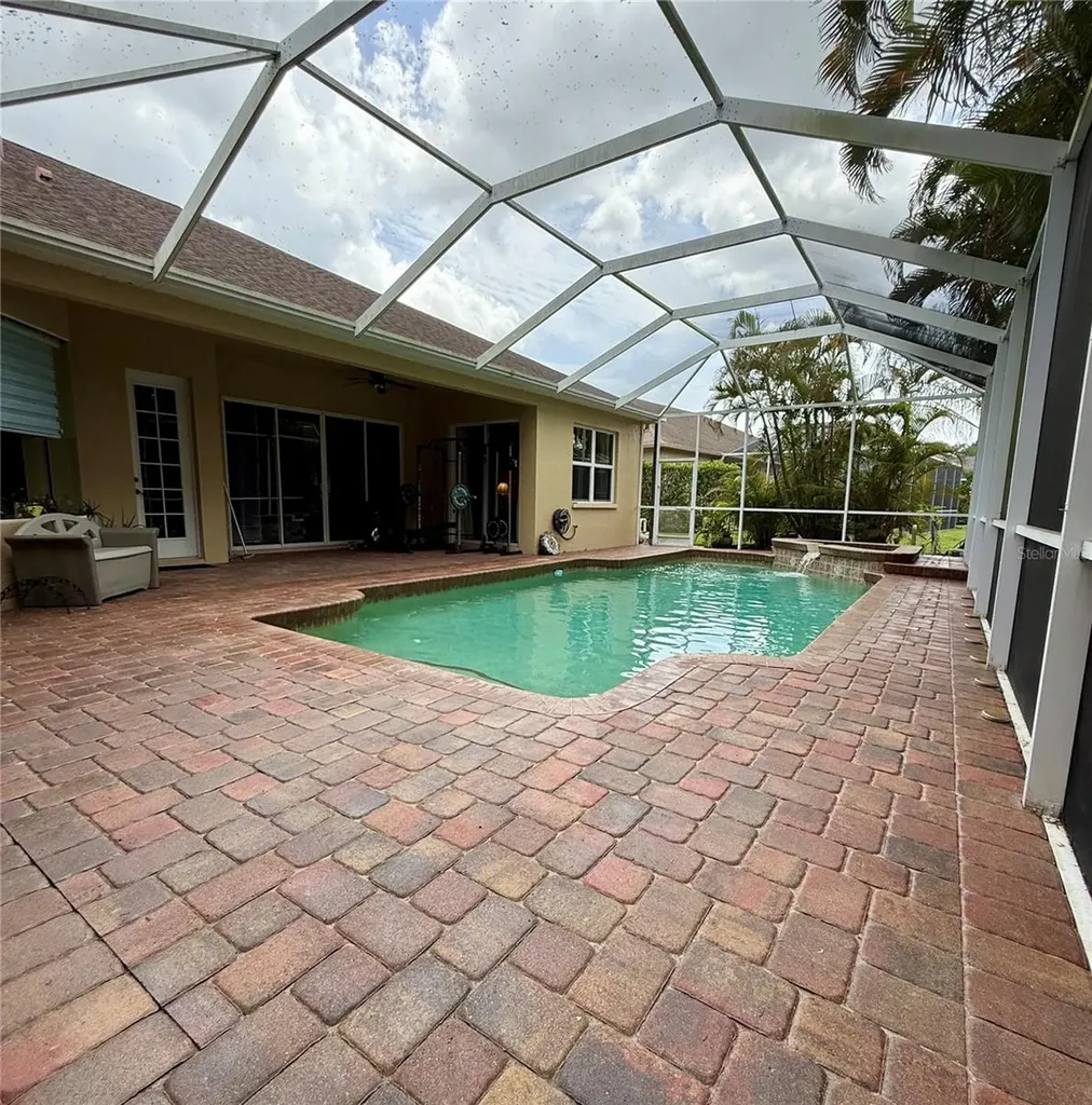 11805 Soft Rush Terrace Bradenton FL 34202