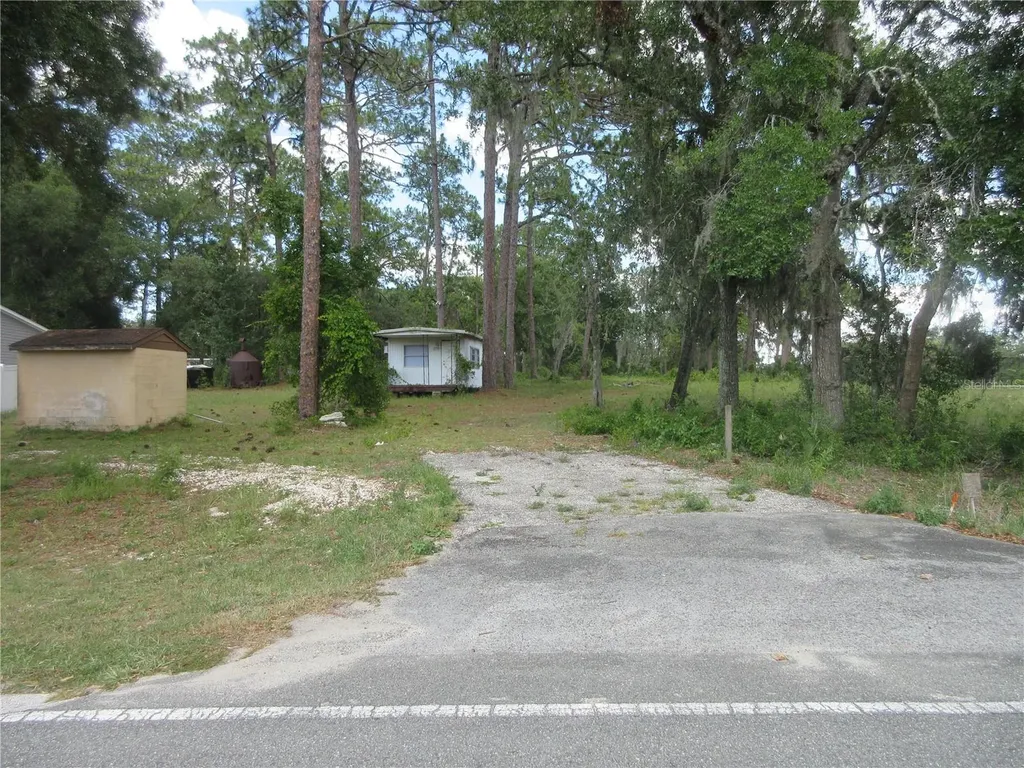 787 SE 162nd Terrace Silver Springs FL 34488