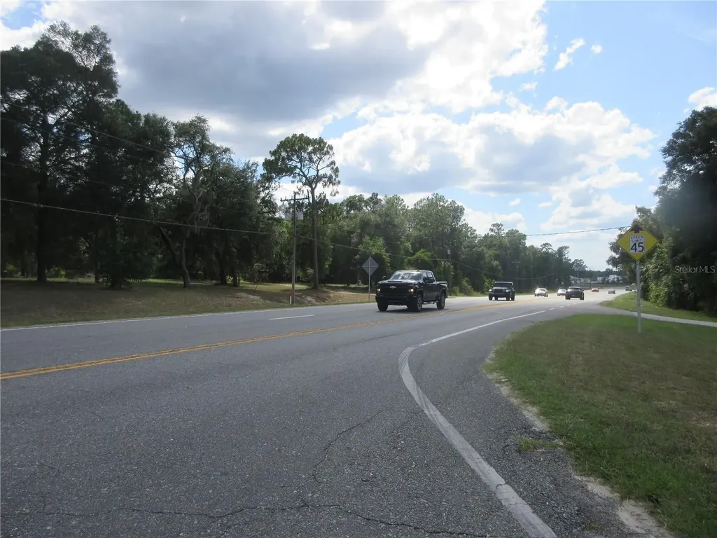 787 SE 162nd Terrace Silver Springs FL 34488