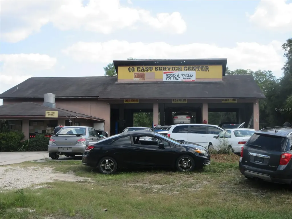 787 SE 162nd Terrace Silver Springs FL 34488