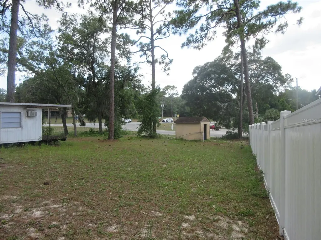 787 SE 162nd Terrace Silver Springs FL 34488
