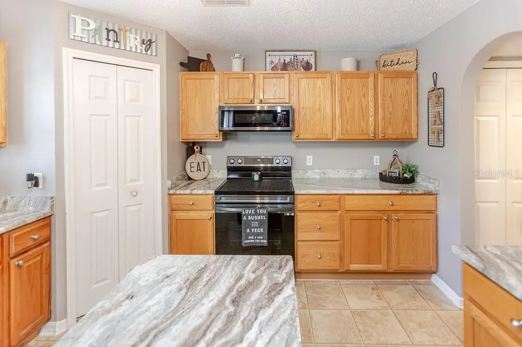 11083 Maybird Avenue Weeki Wachee FL 34613