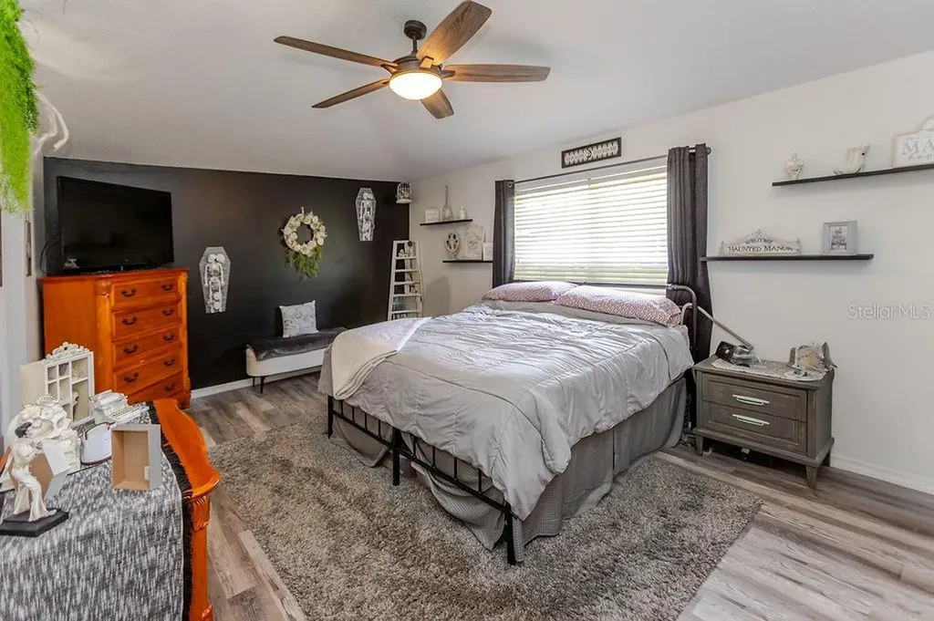 11083 Maybird Avenue Weeki Wachee FL 34613