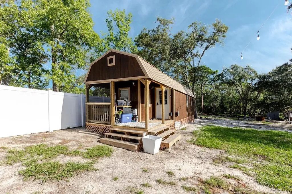 11083 Maybird Avenue Weeki Wachee FL 34613