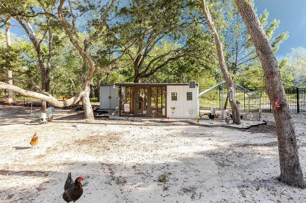 11083 Maybird Avenue Weeki Wachee FL 34613