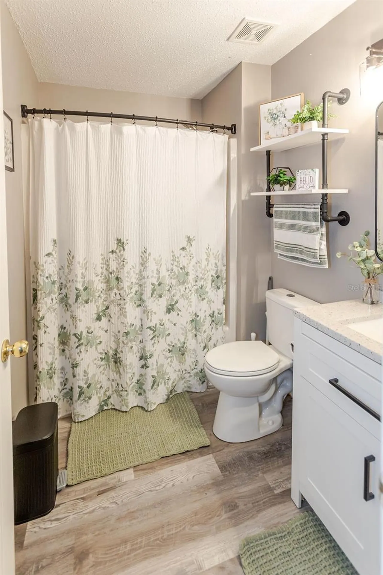 11083 Maybird Avenue Weeki Wachee FL 34613