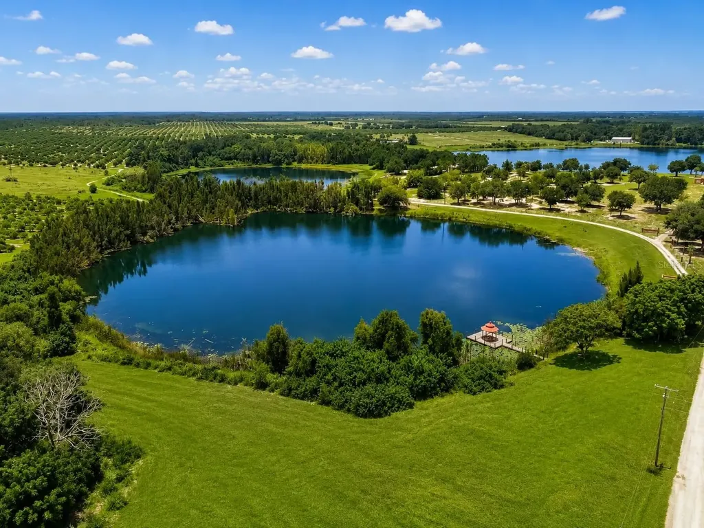 318 Eucalyptus Road Lake Wales FL 33898