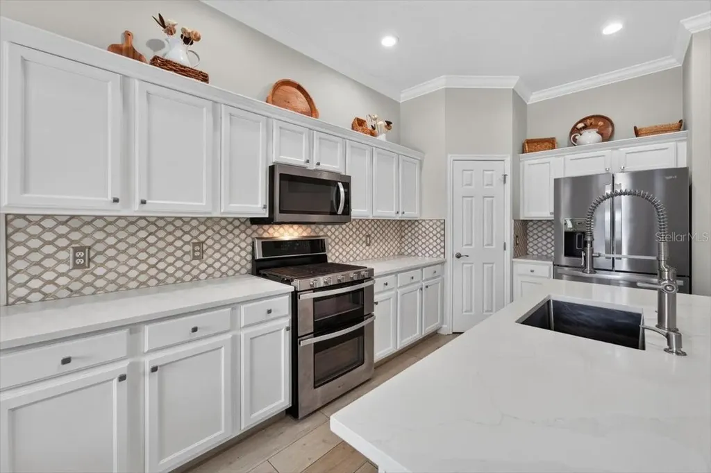 6411 Golden Eye Glen Bradenton FL 34202