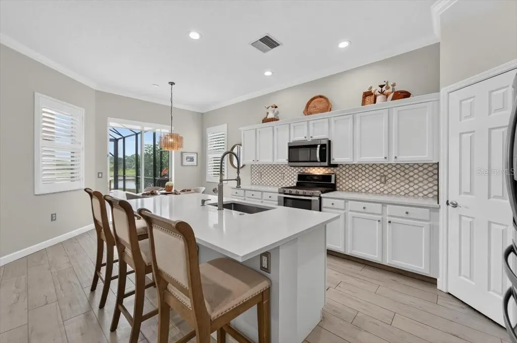 6411 Golden Eye Glen Bradenton FL 34202