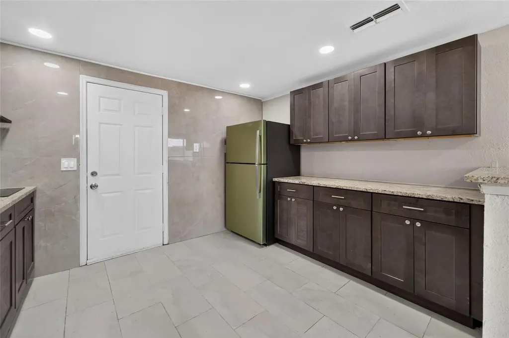 1703 E Idell Street Tampa FL 33604