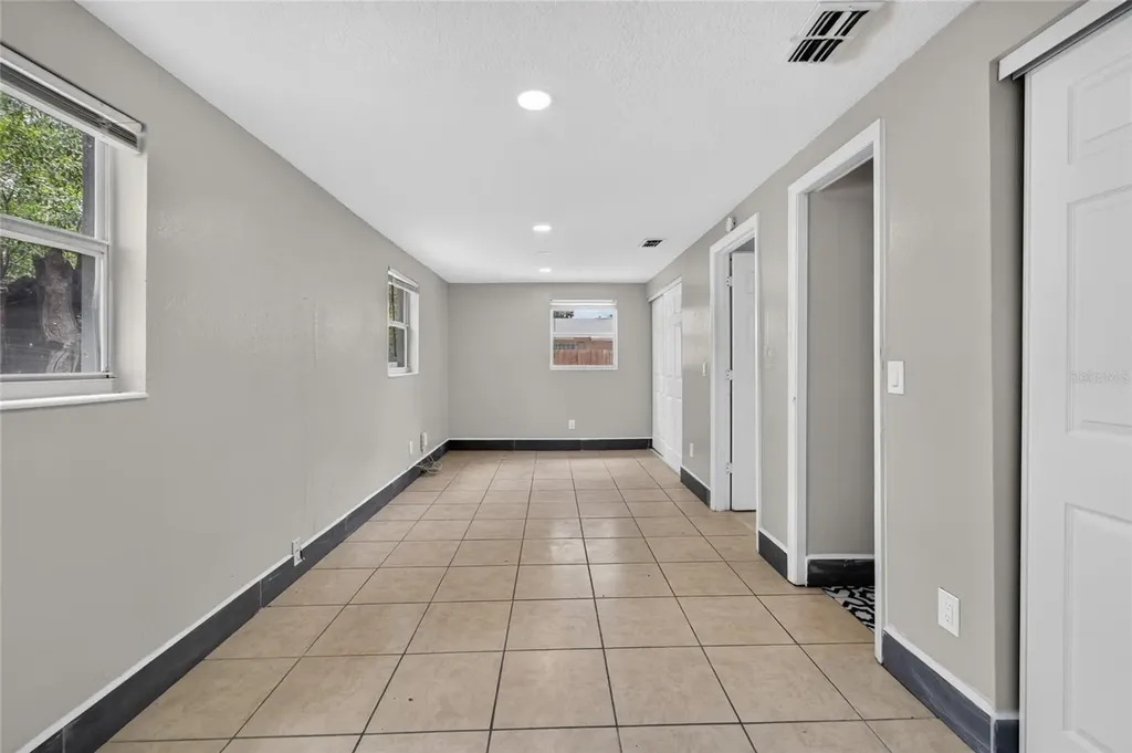 1703 E Idell Street Tampa FL 33604