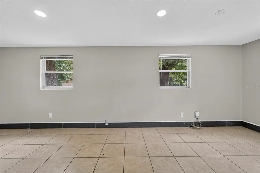 1703 E Idell Street Tampa FL 33604