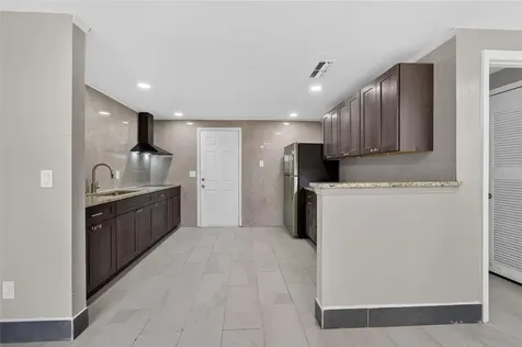 1703 E Idell Street Tampa FL 33604