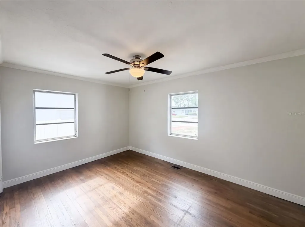 6129 5th Avenue N St Petersburg FL 33710