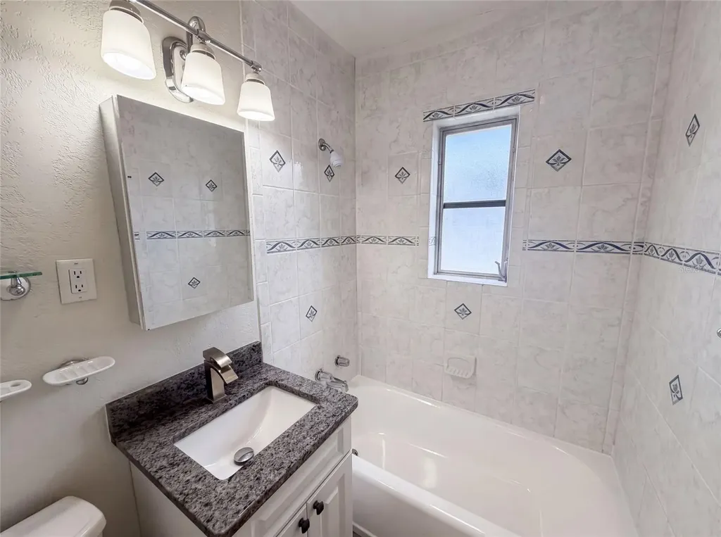 6129 5th Avenue N St Petersburg FL 33710