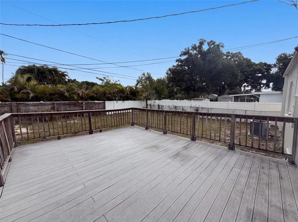 6129 5th Avenue N St Petersburg FL 33710