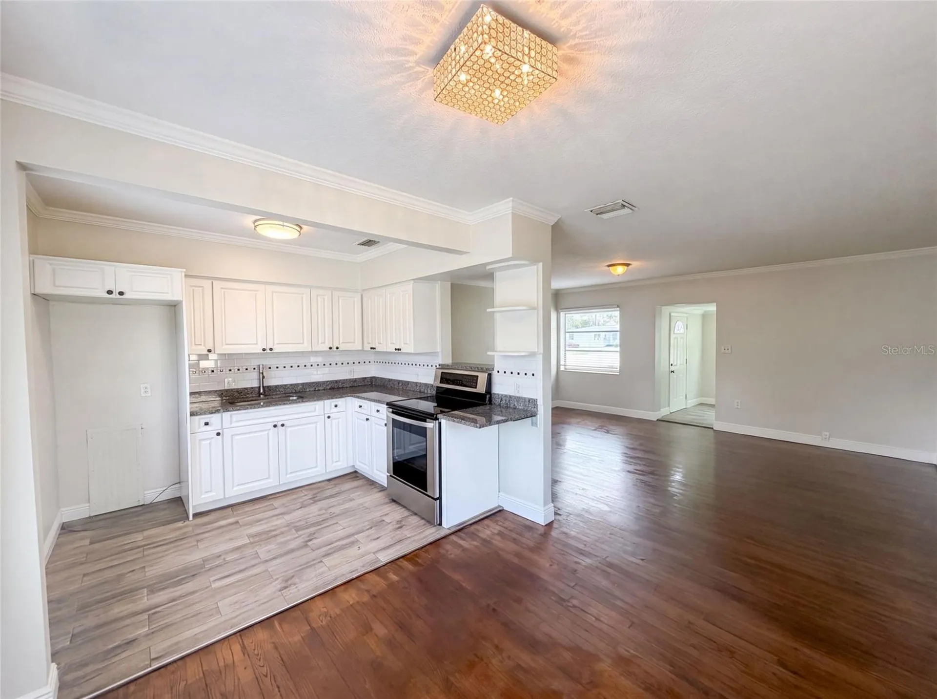 6129 5th Avenue N St Petersburg FL 33710