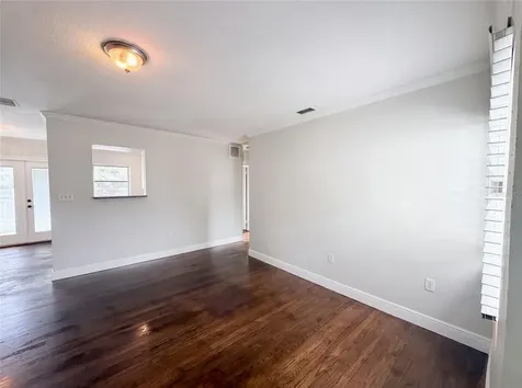 6129 5th Avenue N St Petersburg FL 33710