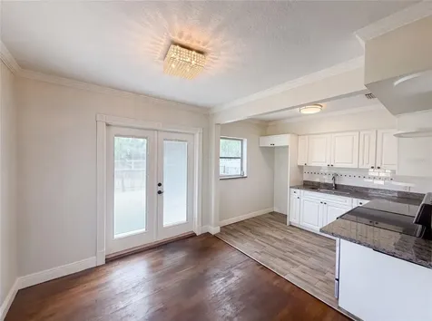 6129 5th Avenue N St Petersburg FL 33710