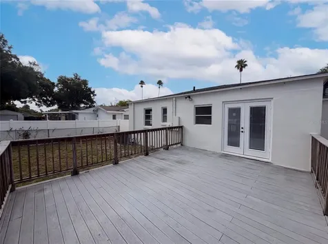 6129 5th Avenue N St Petersburg FL 33710