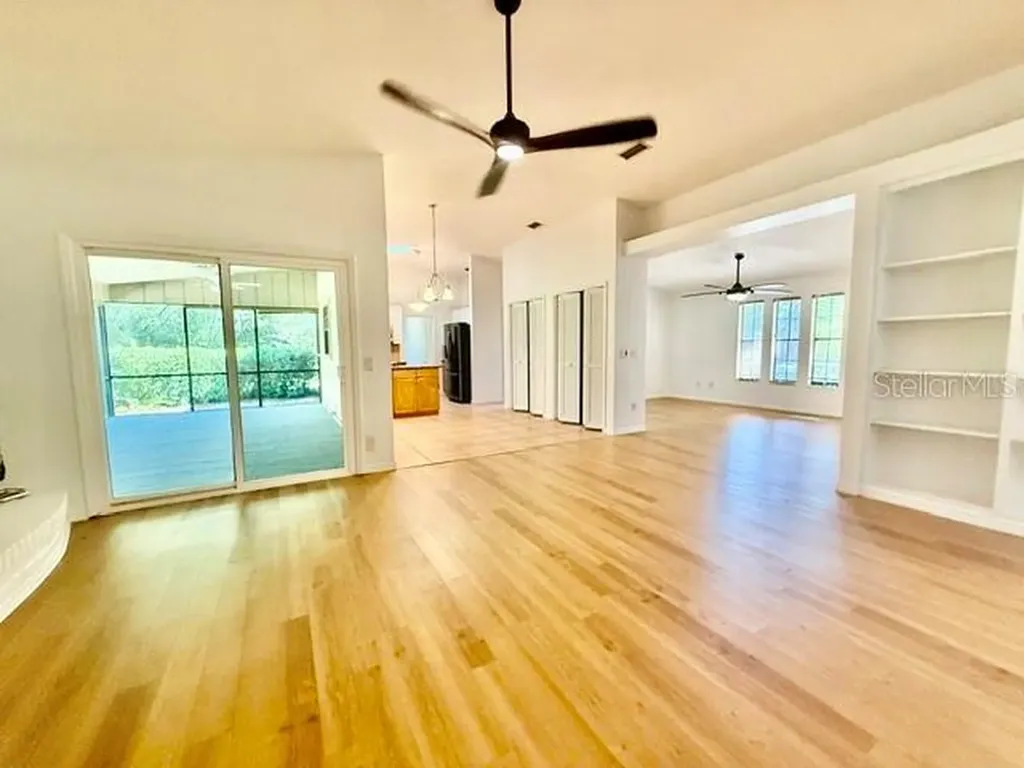 860 N Kansas Avenue Deland FL 32724