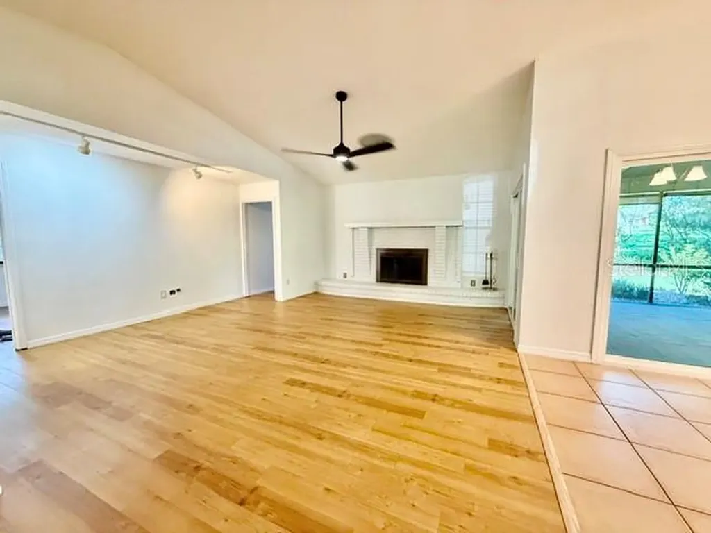 860 N Kansas Avenue Deland FL 32724