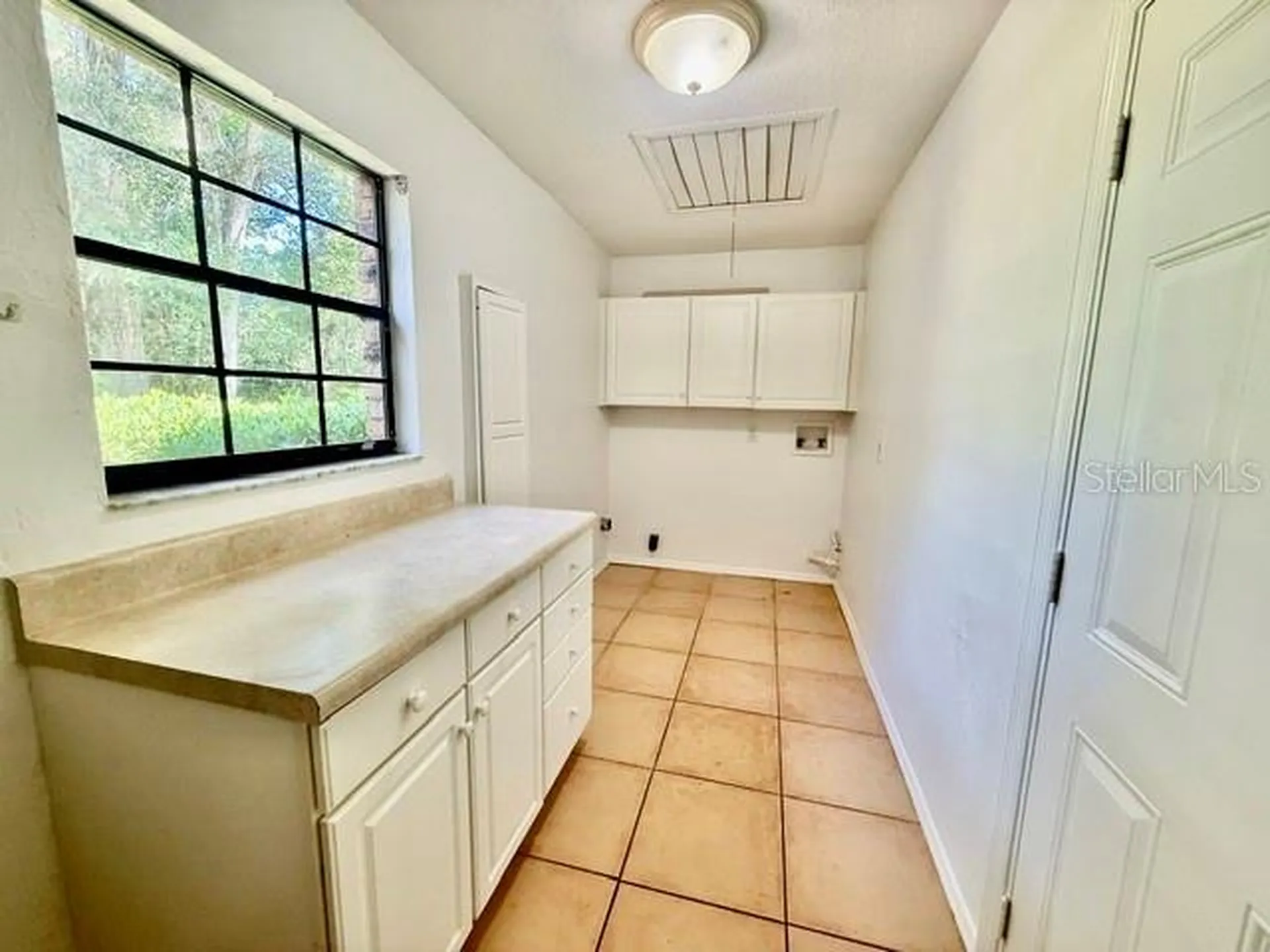 860 N Kansas Avenue Deland FL 32724
